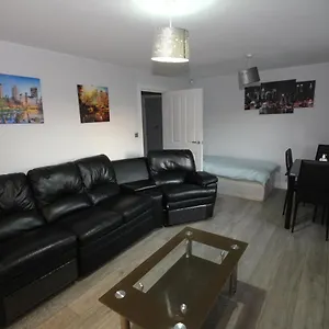 Holden Court -apt 4 , West Drayton (Middlesex) United Kingdom