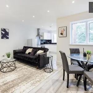 Sleek & Stylish 1Br City Centre Nr The Beach, High St & Adventure Island By Luxiety Stays , Southend-on-Sea United Kingdom