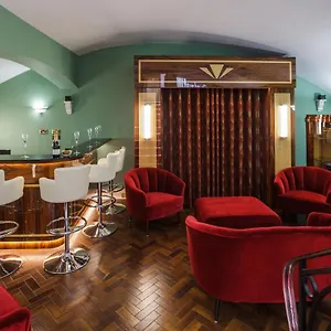 Sea-facing Art Deco , Brighton United Kingdom